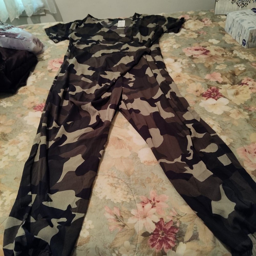 New Camouflage Short Sleeve Wrap Cargo Jumpsuit